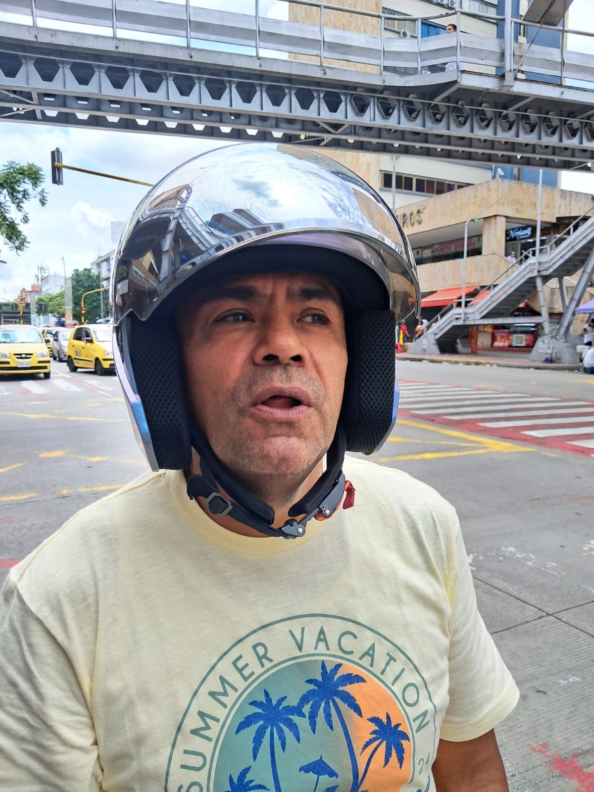 Carlos Sanabria, motociclista.