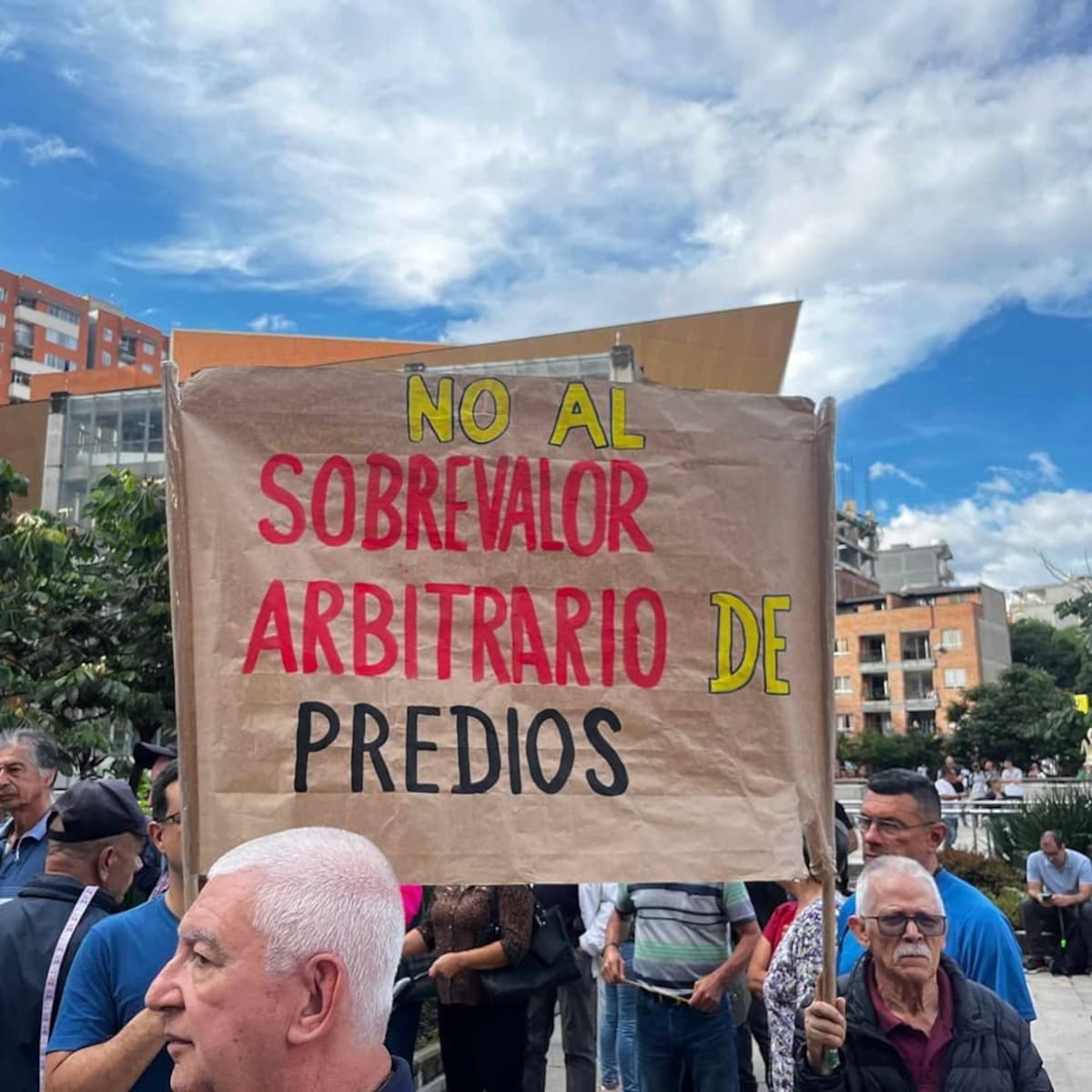 No para la inconformidad de los dueños de predios por los exagerados cobros del impuesto predial en los municipios del área metropolitana.