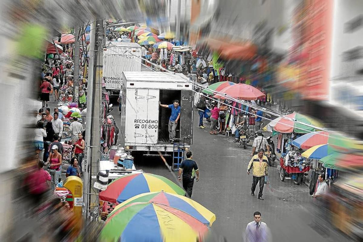 El centro de Bucaramanga sigue invadido de ventas ambulantes.