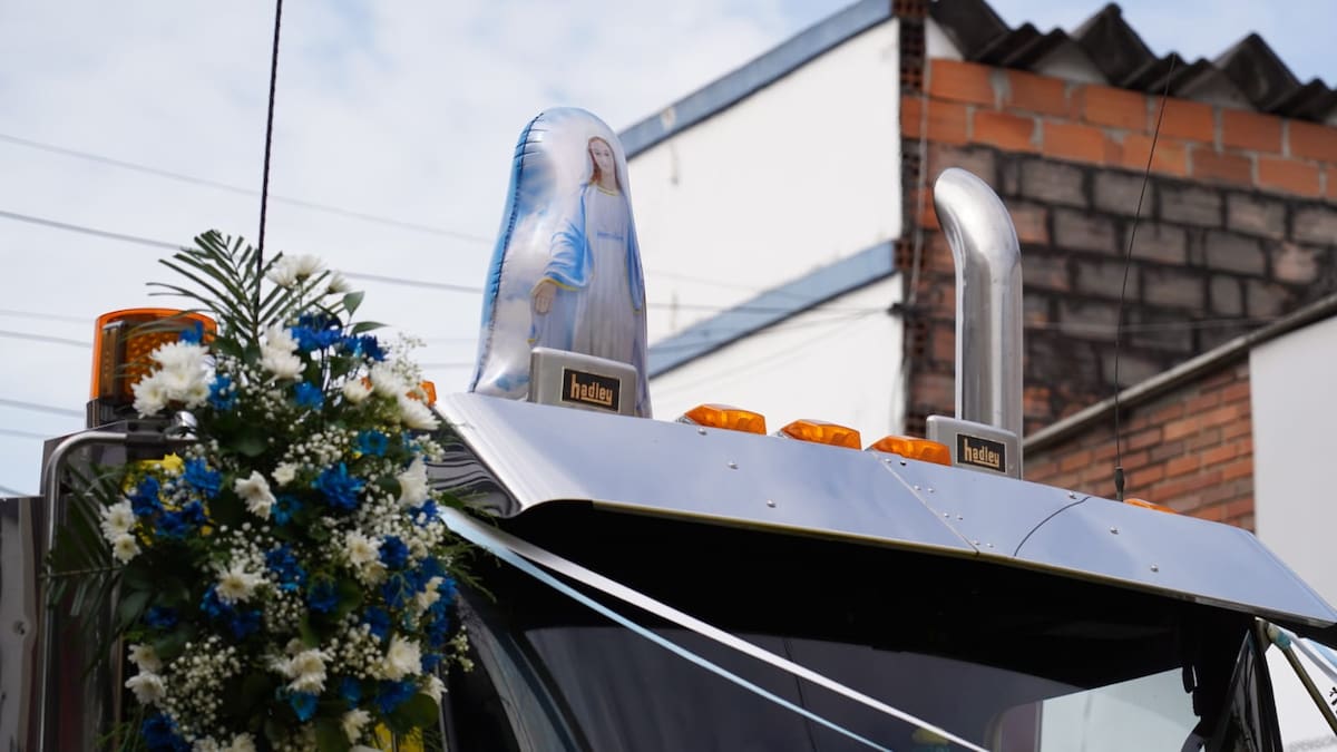 Caravana de la Virgen del Carmen en Bucaramanga. (Foto: Juan Ortega / VANGUARDIA)