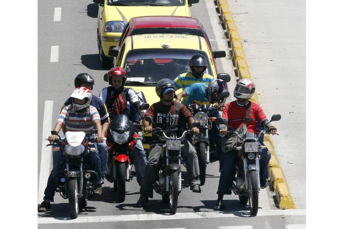 Pico y placa para motocicletas y carros.