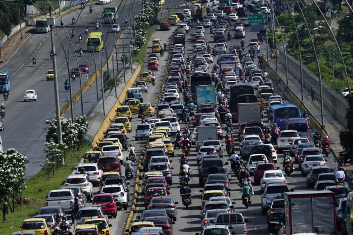 Fuerte trancón en la puerta del sol por manifestación de motociclistas. Foto: Marco Valencia/ VANGUARDIA