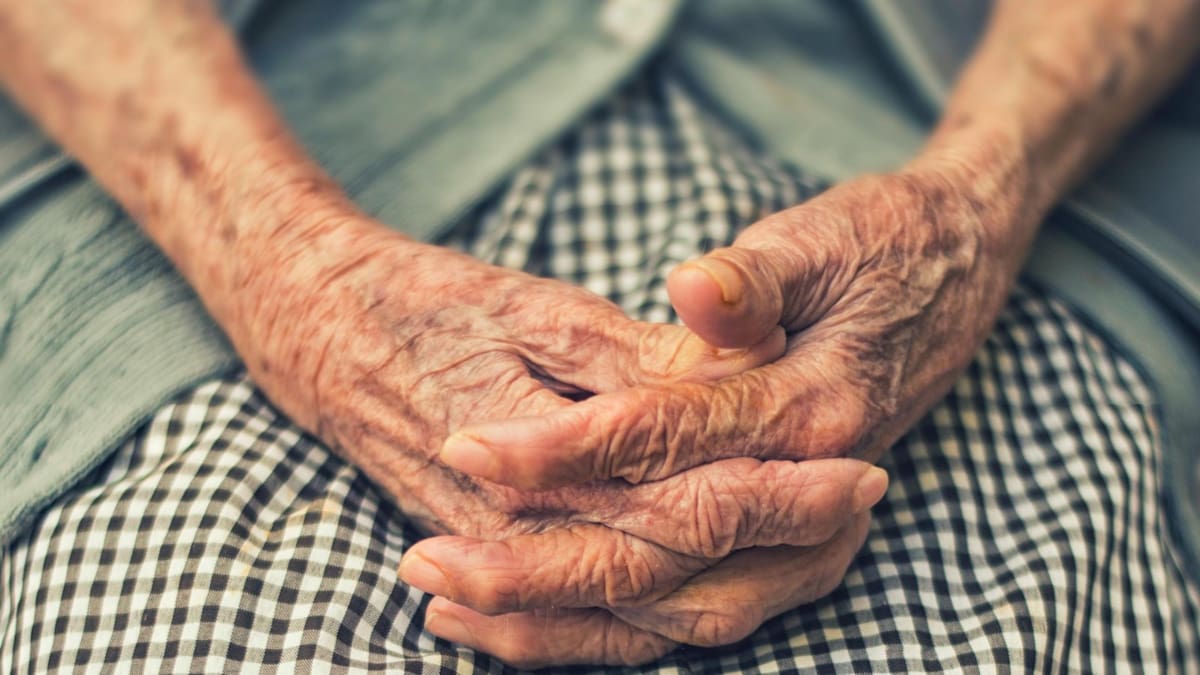 Adulto mayor, grave crisis afronta esta población.