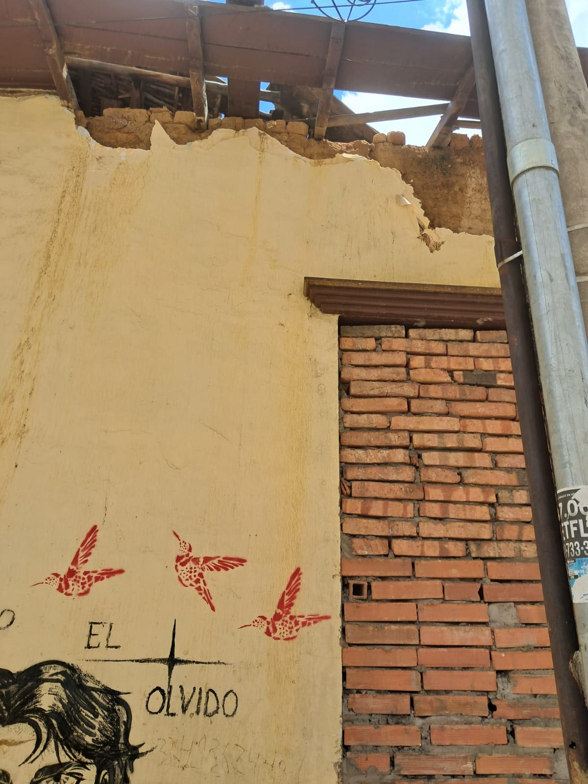 Casa del otrora Archivo Departamental, en ruinas: piden intervención urgente antes de una tragedia. (Foto suministrada / VANGUARDIA)