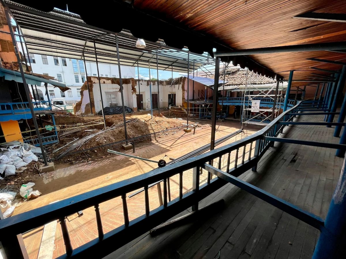 Hace algunos años, una fuerte lluvia hizo que parte de la estructura del Coliseo Teatro Peralta se derrumbara. (Archivo / VANGUARDIA)