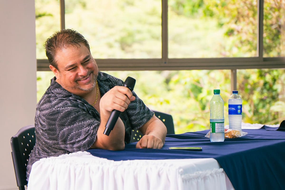Más que un superhéroe, él es la la voz que 'humaniza' a Thor.