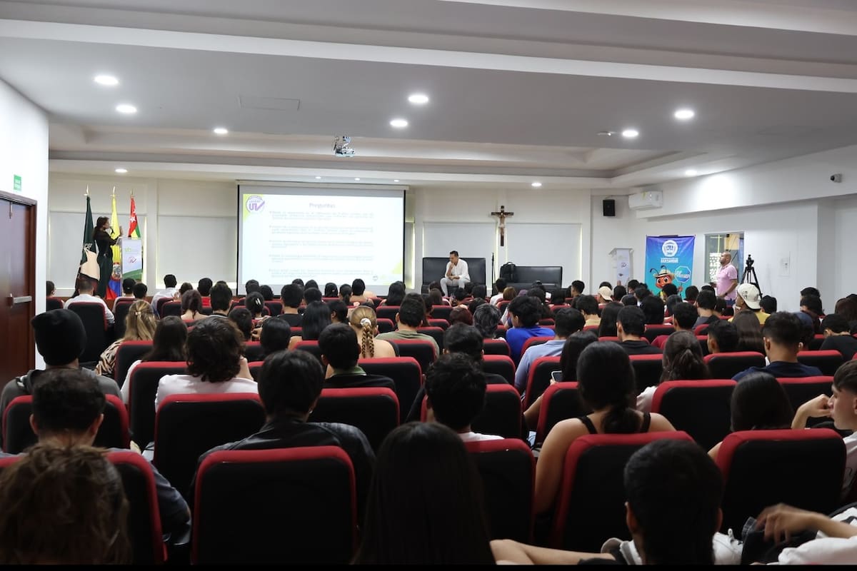 La jornada se cumplió en el auditorio Luciano, de las UTS.