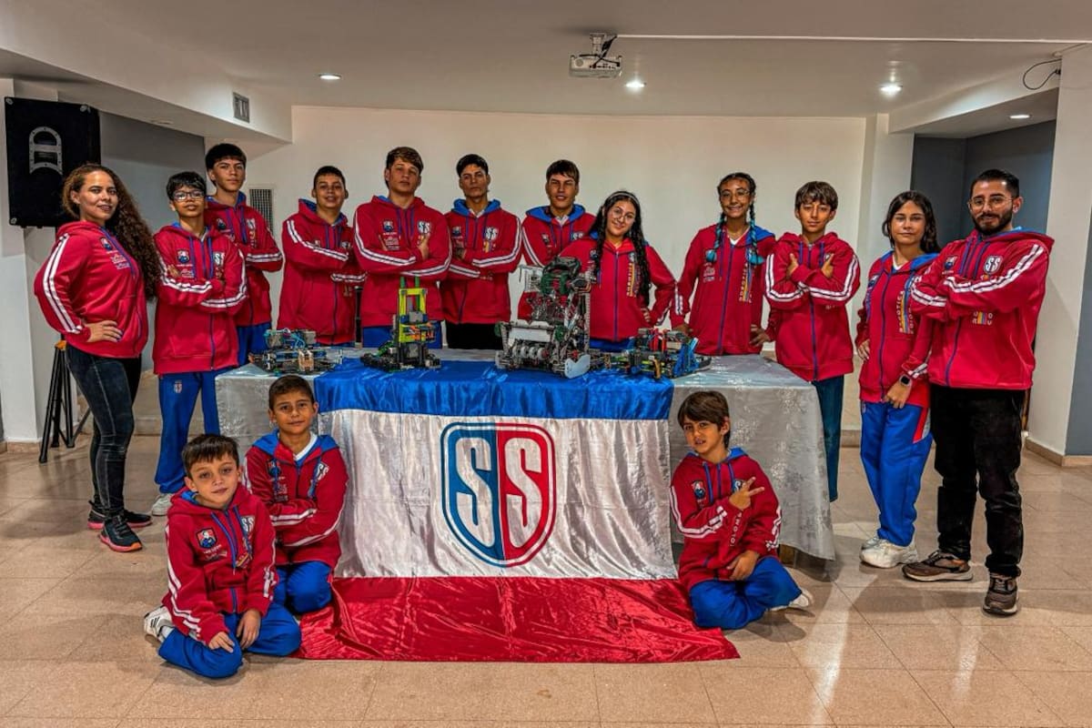 Entre los participantes del Gimnasio Campestre San Sebastián estarán: José Daniel Bueno, Guillermo Mantilla, Sara Saldarriaga, Hugo Pérez, Gabriel Saldarriaga, Gabriel Ruiz , Alejandro Montoya, Saray Garavito, Isabella García , Juan José Castaño, Thomas Ojeda, Santiago Valderrama, Juan Felipe Machado Morales, Ing. Eliana Navarro Julio e Ing. Carlos Estupiñán.