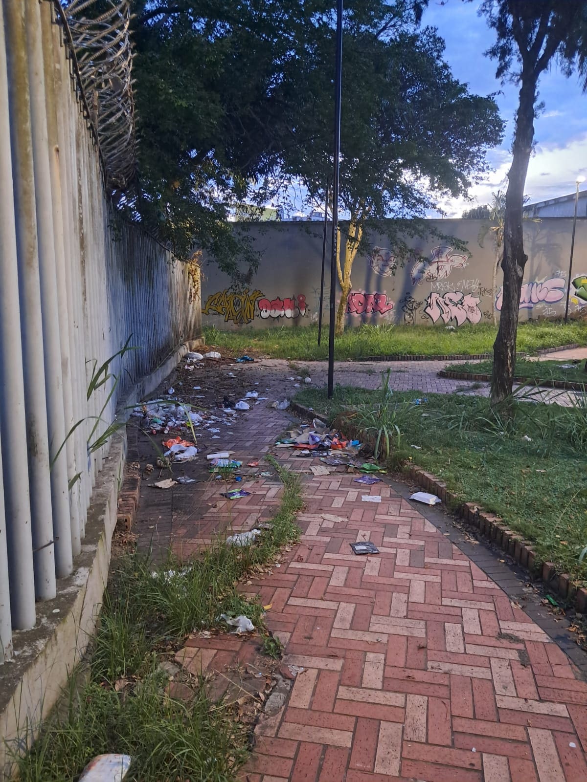 Es lamentable el estado del Parque de las Tres B de Bucaramanga.