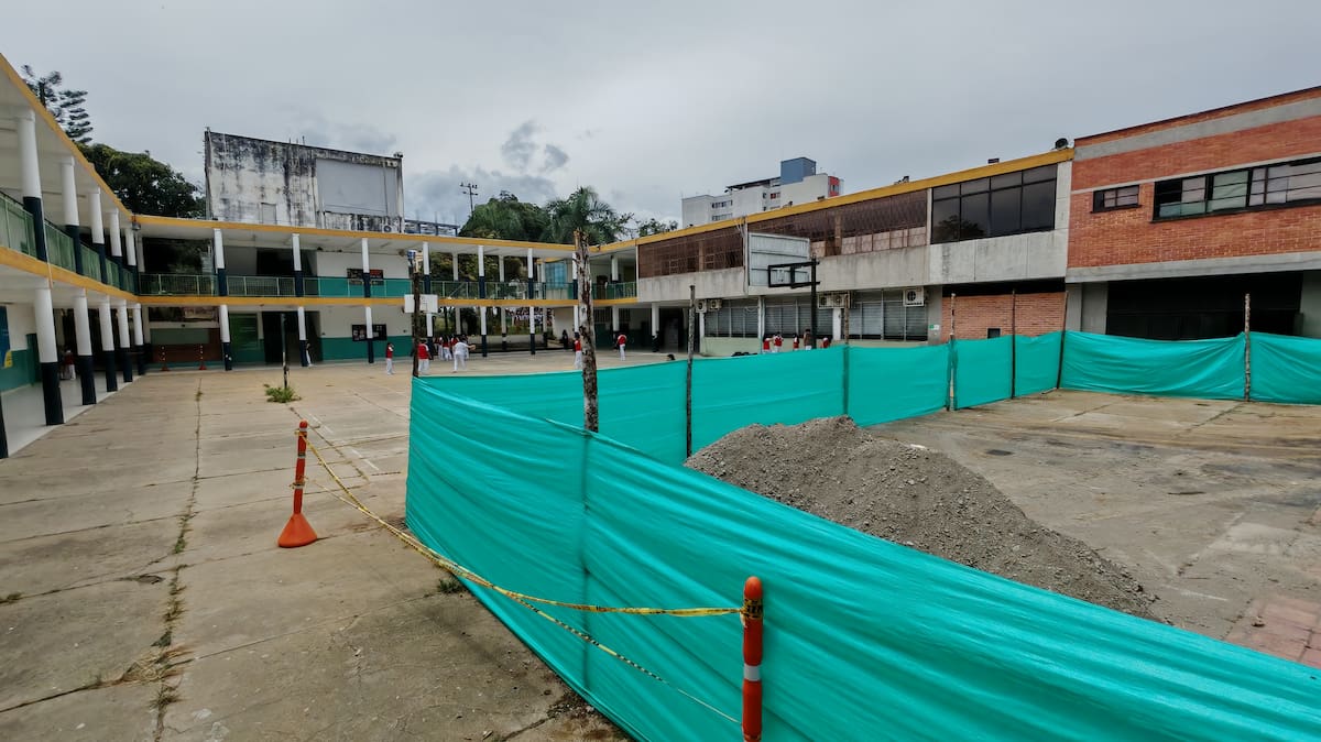 Así se ven hoy las obras del colegio Santander. (Foto: Marco Valencia / VANGUARDIA)
