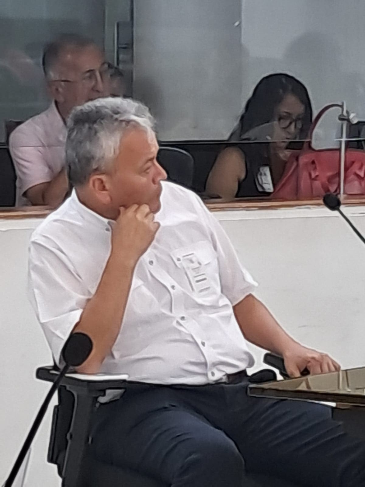 Sacerdote Juan Agustín Cely Leal, rector del colegio Salesiano, quien estuvo en el Concejo de Bucaramanga, en el marco de una mesa de diálogo para discutir su gestión en el plantel y responder las críticas de docentes, estudiantes y padres de familia.