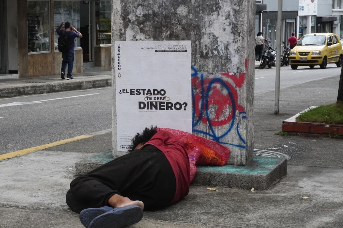 Separador de la calle 36. (Foto: Marco Valencia / VANGUARDIA)
