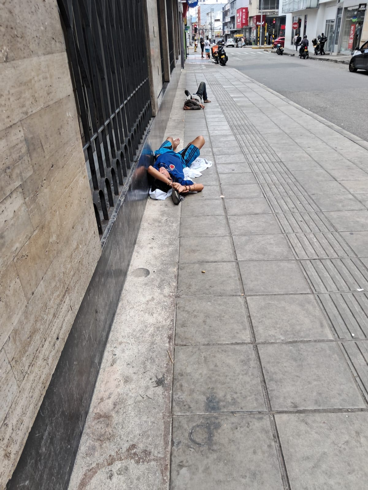 Carrera 18, entre calles 35 y 36. (Foto suministrada por José Eduardo Rodríguez / VANGUARDIA)