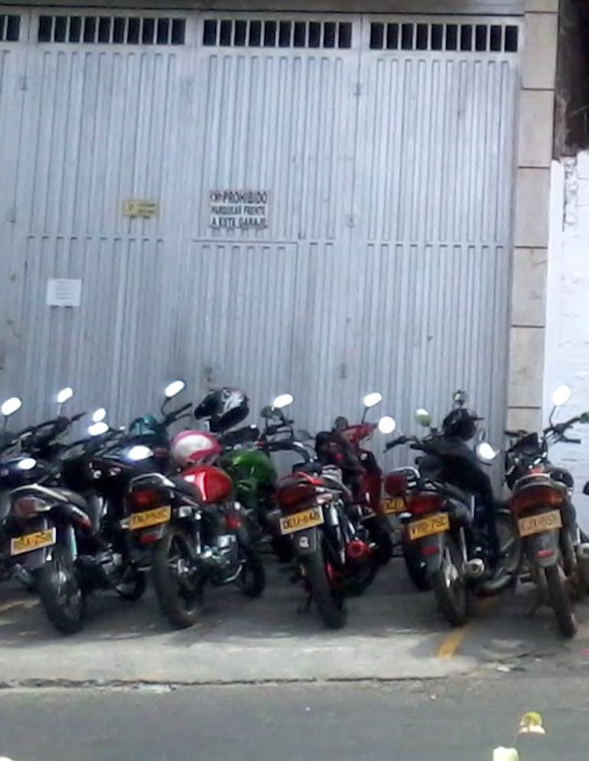 Invasión de motos en calle de Bucaramanga