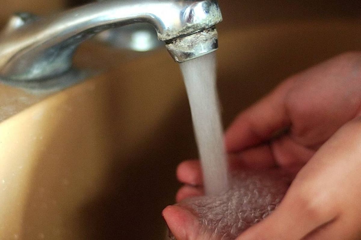 Polémica por aumento de tarifa del agua potable.