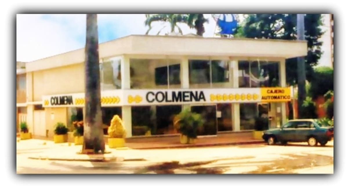 En los ochenta, la zona se convirtió en la sede bancaria de Colmena. (Archivo / VANGUARDIA)