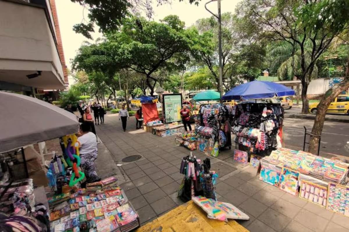 Carrera 33 de Bucaramanga, invadida de ventas ambulantes.