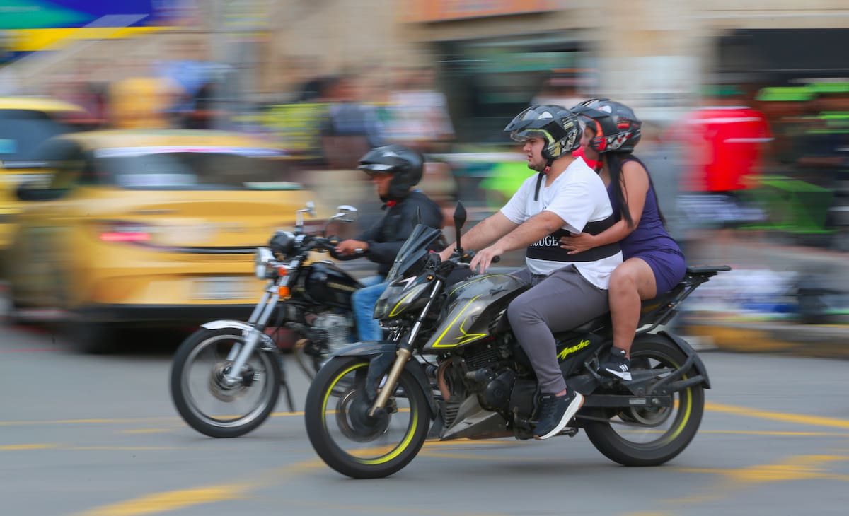 La motocicleta es el vehículo predilecto para la movilidad de buena parte de la población del área metropolitana. (Foto: Marco Valencia / VANGUARDIA)