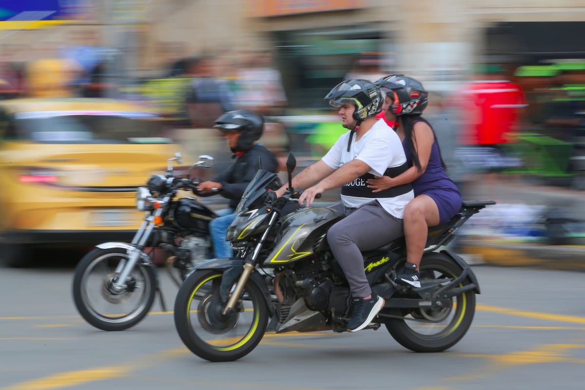 La motocicleta es el vehículo predilecto para la movilidad de buena parte de la población del área metropolitana. (Foto: Marco Valencia / VANGUARDIA)