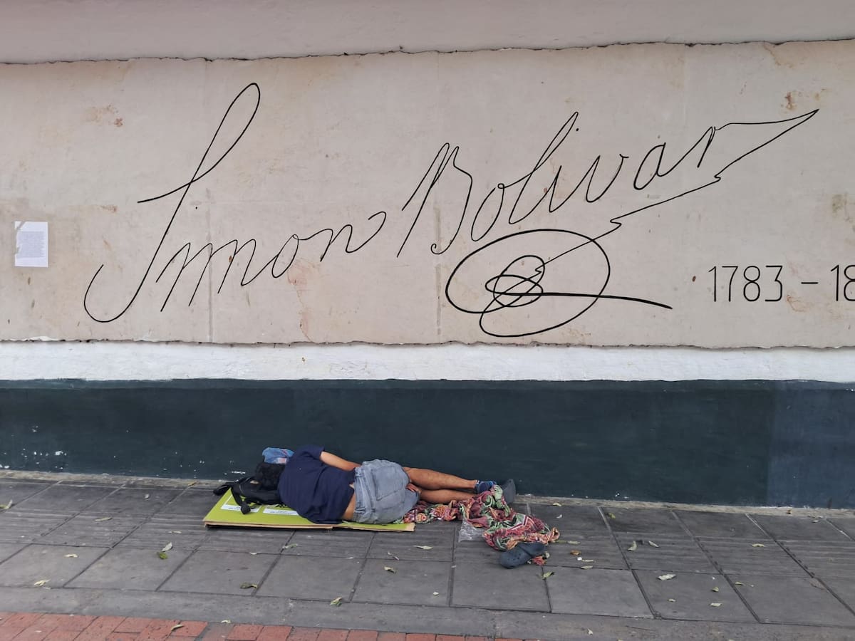 En los alrededores de la Casa Museo Simón Bolívar, en la calle 36 con carrera 12, se registran imágenes como esta, captada por Joselín Suárez, uno de nuestros lectores.