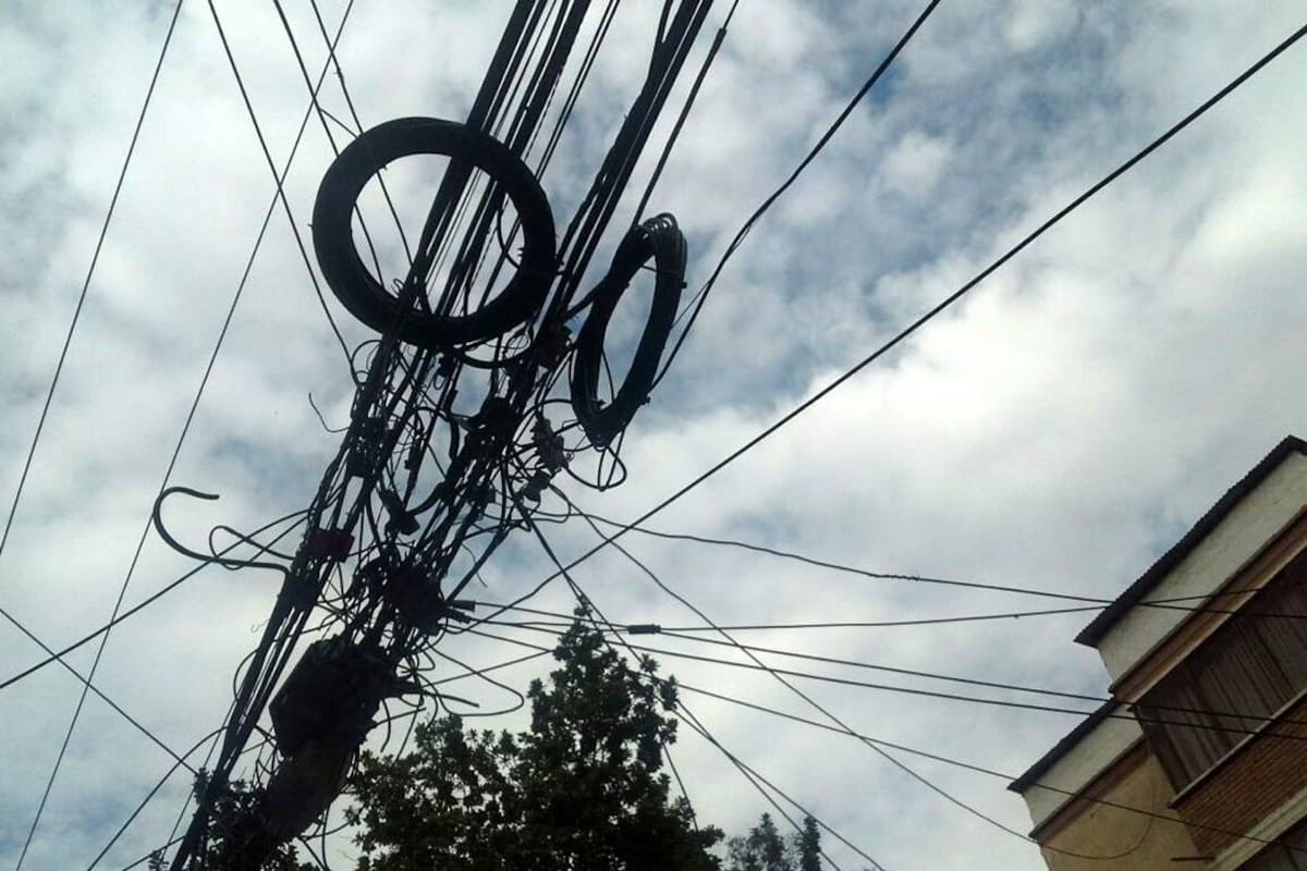 Enredo de cables.
