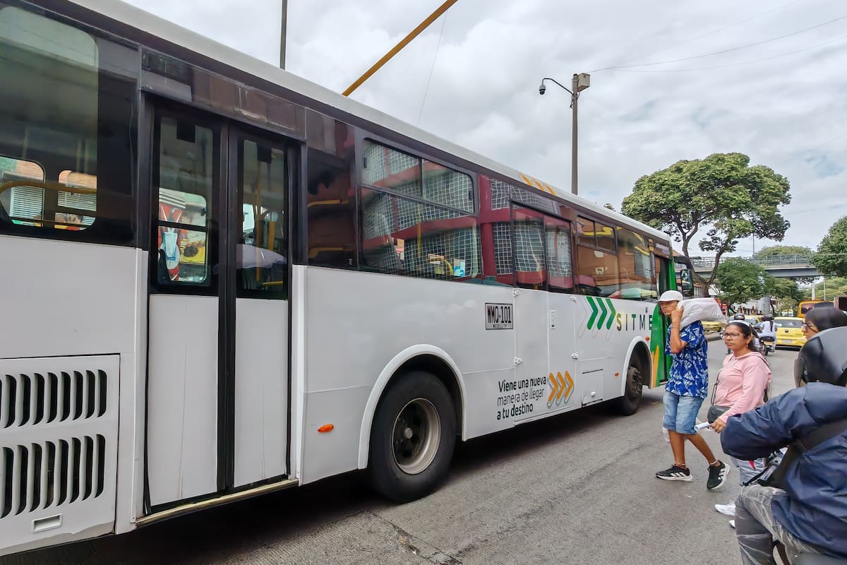 Sigue la desconfianza de los pasajeros con el servicio que ofrecen estos buses del SITME en Bucaramanga. (Foto: Marco Valencia / VANGUARDIA)