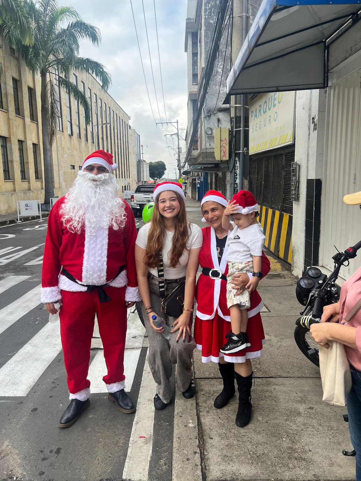 Fanny Orbegozo Giorgi siempre organiza las fiestas de Navidad para los niños.