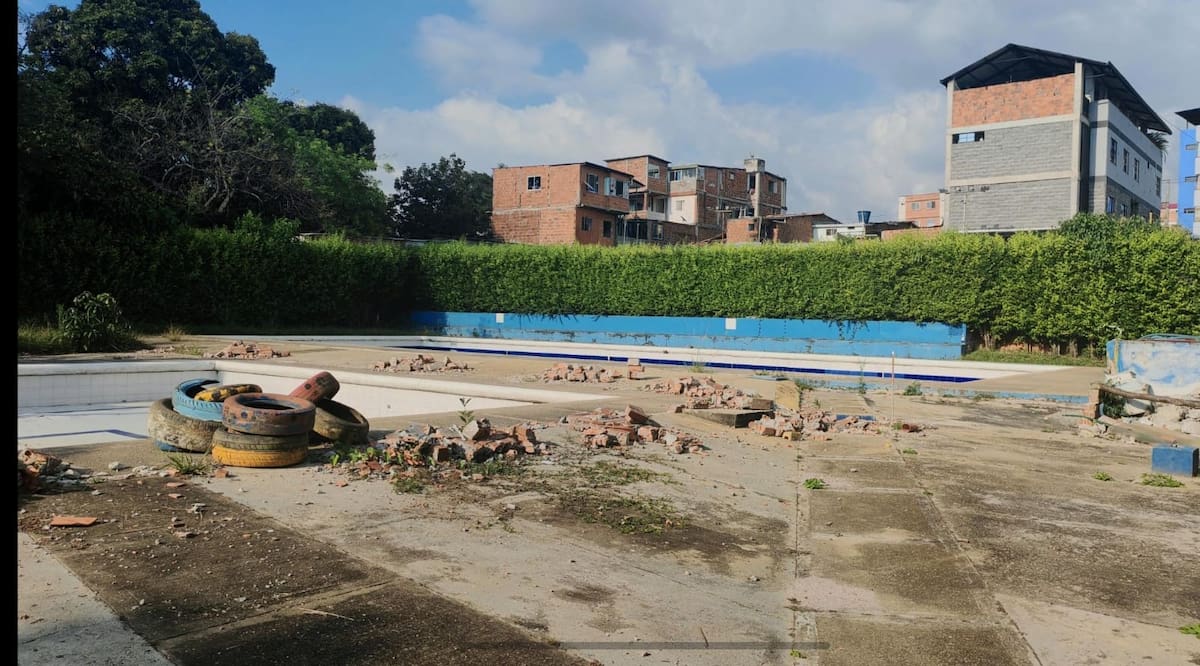 Piscinas del Recrear de La Joya completan años fuera de servicio sin fecha clara de reapertura. (Foto suministrada / VANGUARDIA)