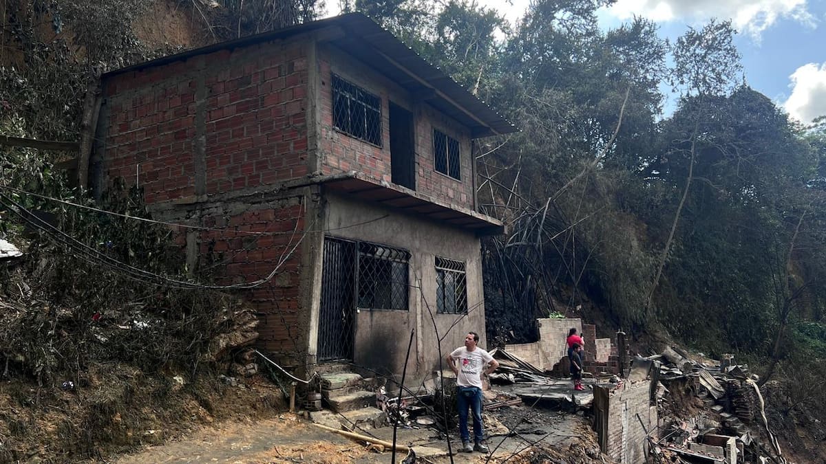 Barrio 12 de Octubre, golpeado por las llamas.