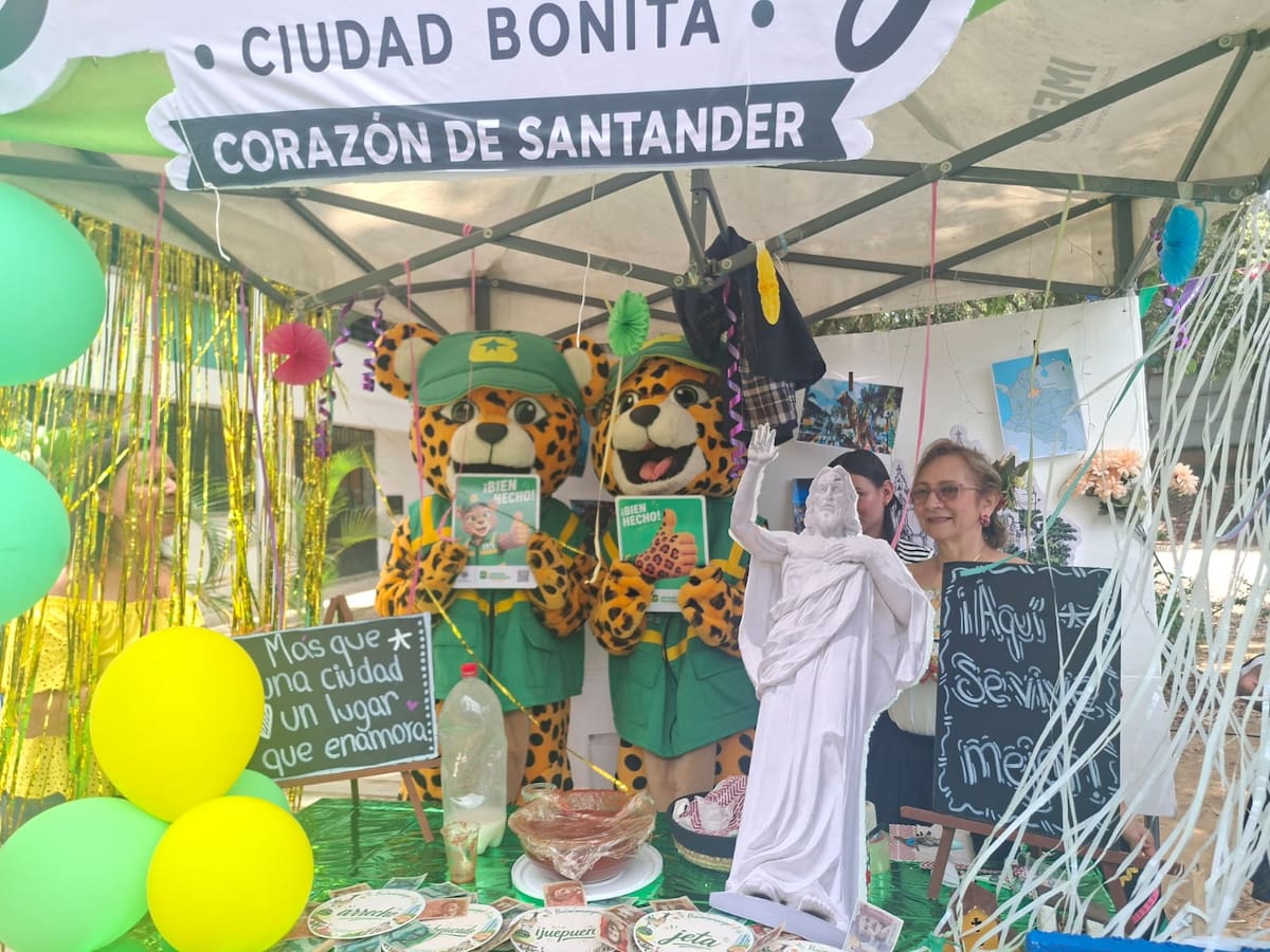 Jornada cívica en la Institución Educativa Dámaso Zapata, Tecnológico.