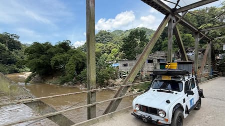 El Renault 4 que cambió la carretera por los ríos
