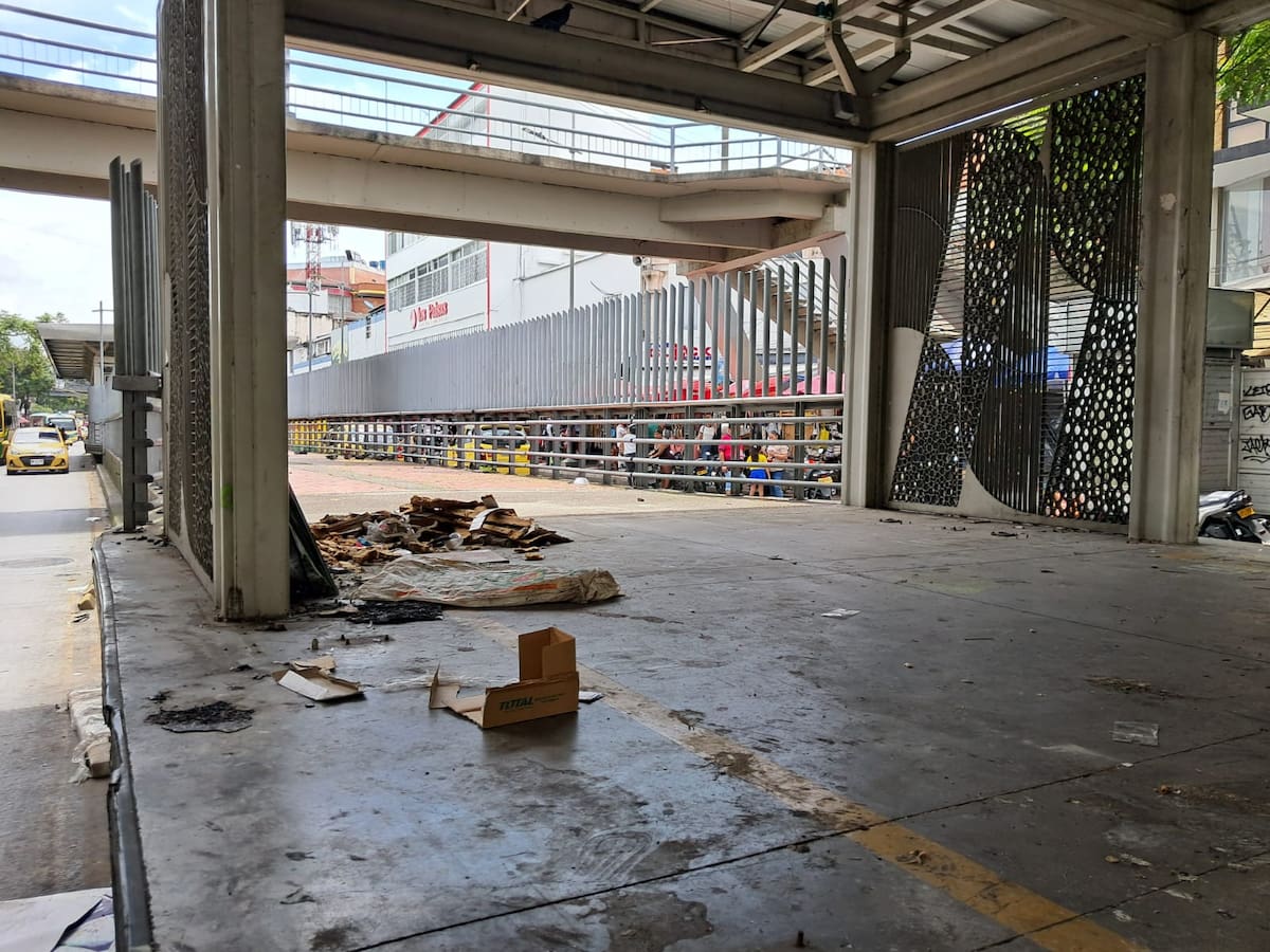 Así se ve hoy la estación de la carrera 15, entre calles 34 y 36. (Foto: Marco Valencia / VANGUARDIA)