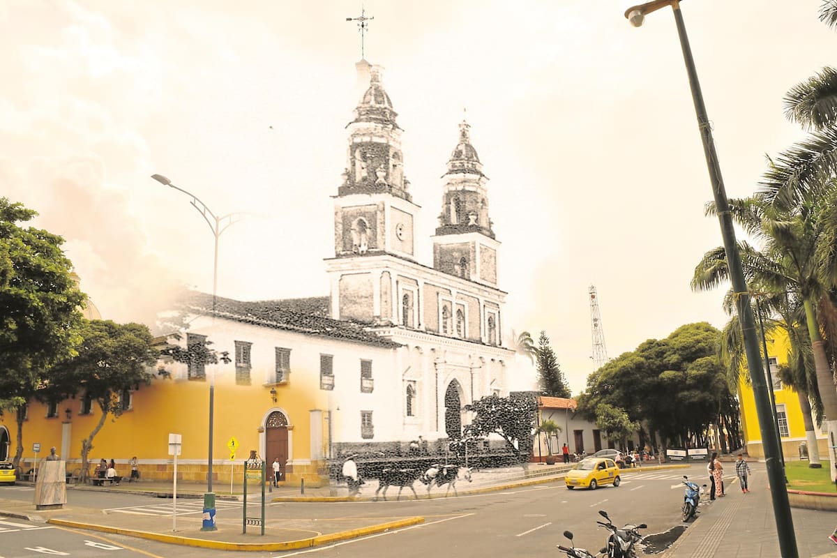 En la esquina de San Laureano, algunos recogían el agua que se traía de Chorreras de Don Juan. (Archivo/VANGUARDIA)