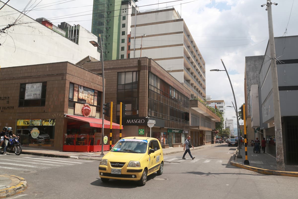 Carrera 19 con calle 34 esquina. (Foto: Jaime Moreno /VANGUARDIA)