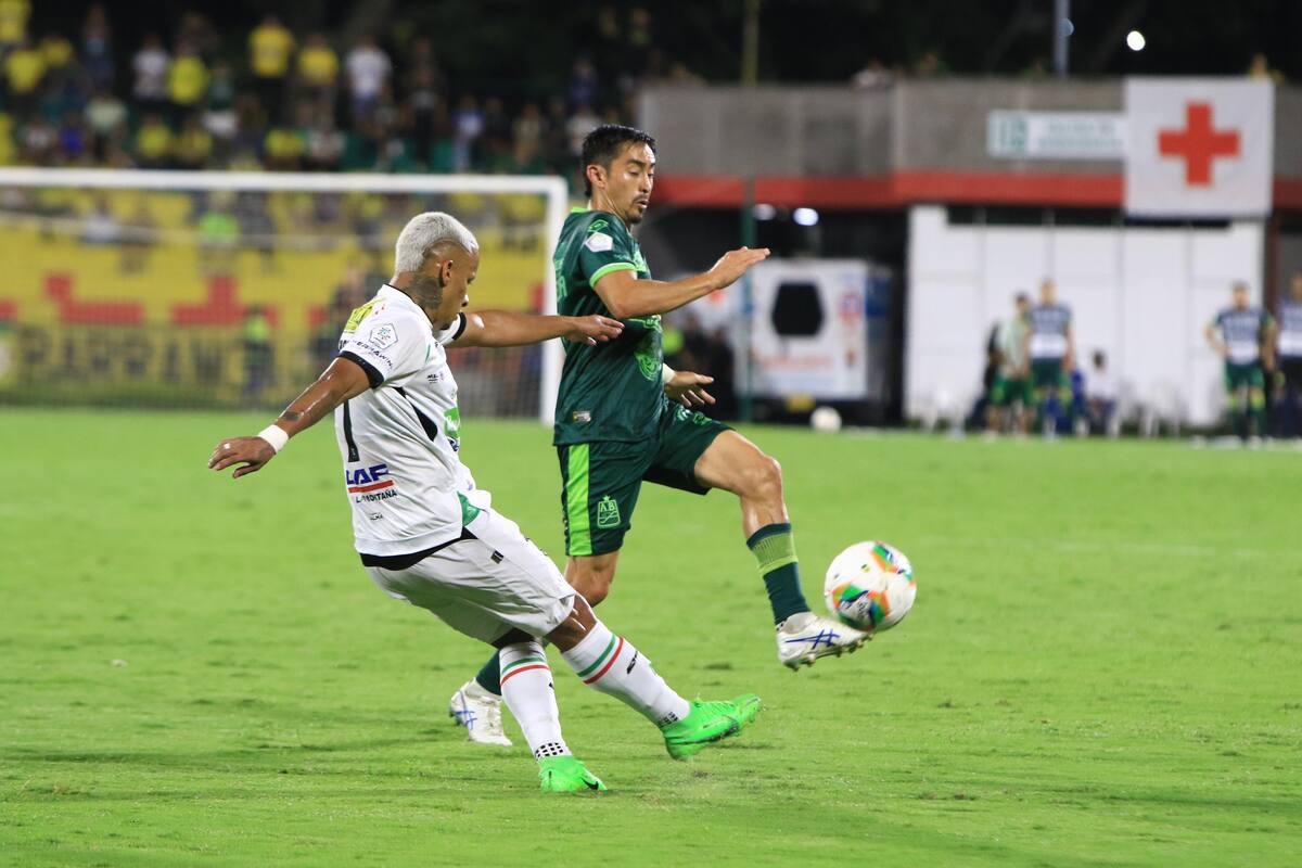 Atlético Bucaramanga confirmó su nómina para el duelo ante Once Caldas: un cambio determinante. Foto: Jaime Moreno.