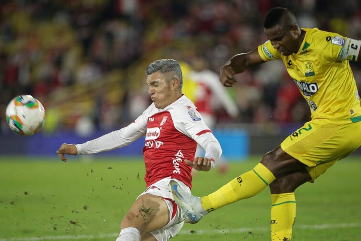 Atlético Bucaramanga jugará ante Santa Fe el miércoles 19 de noviembre, por la fecha 1 de los cuadrangulares semifinales de la Liga BetPlay. Foto: Colprensa.