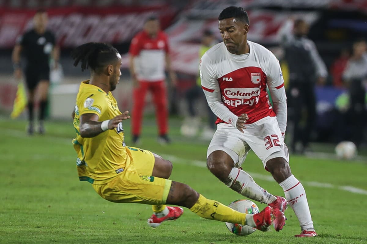 Atlético Bucaramanga jugará ante Santa Fe el miércoles 19 de noviembre, por la fecha 1 de los cuadrangulares semifinales de la Liga BetPlay. Foto: Colprensa.