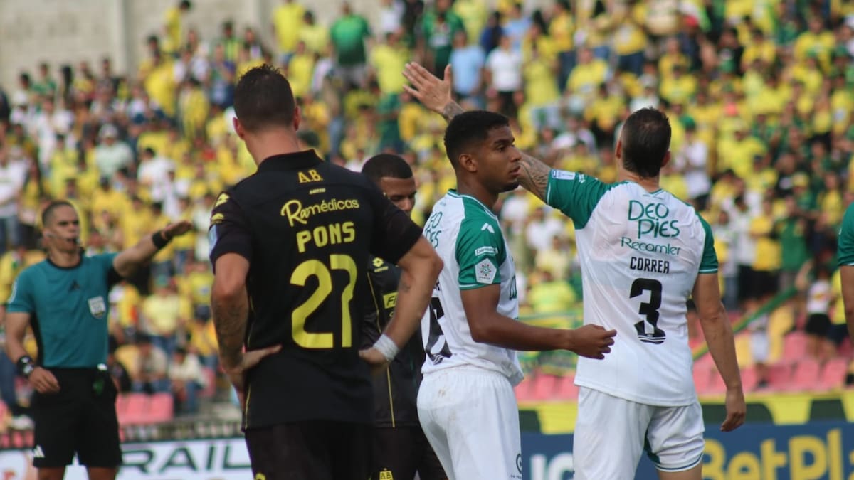 Bucaramanga y Deportivo Cali empataron sin goles. Foto: Franz Rey/Vanguardia.
