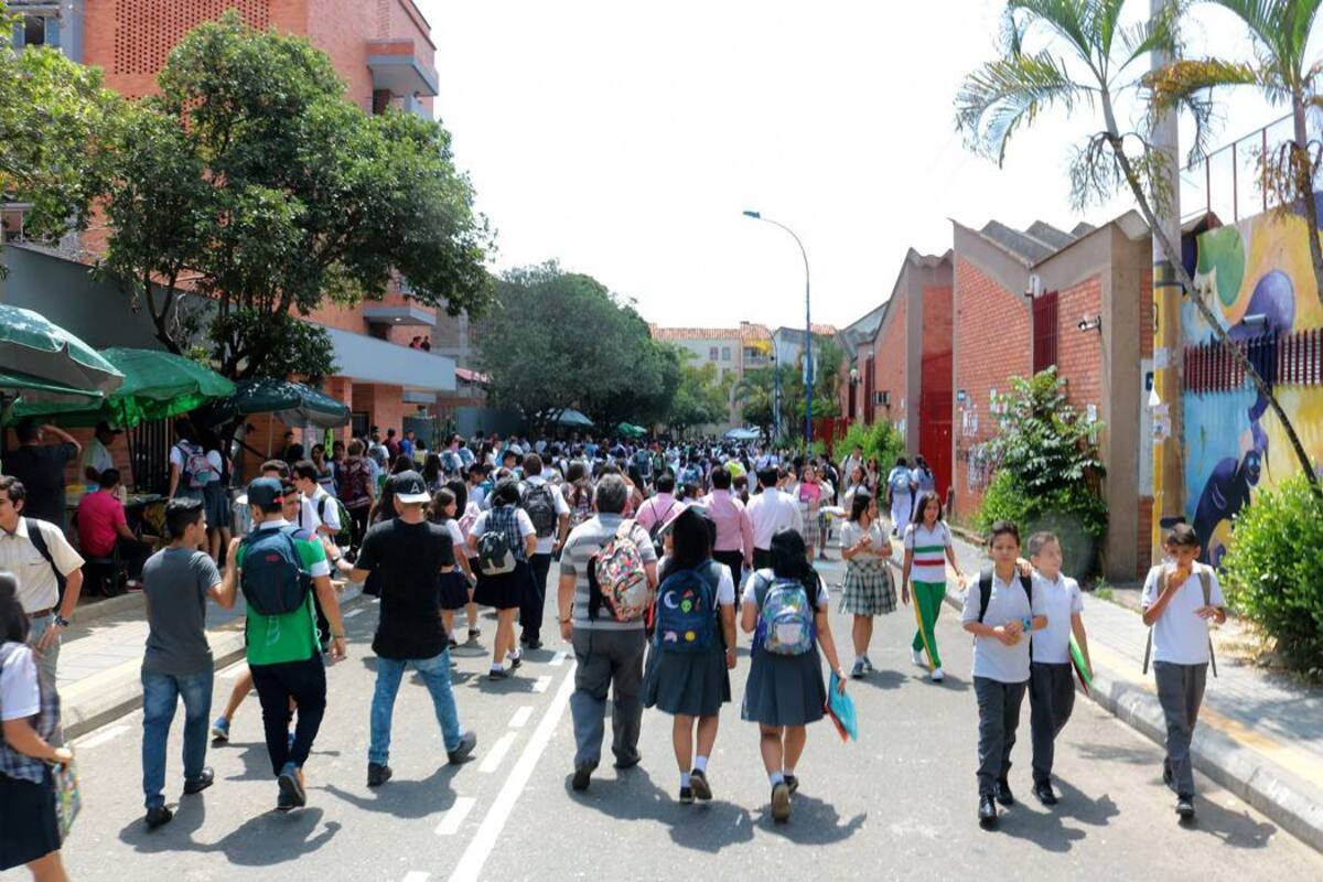 La orientación de docentes nativos del idioma inglés, el refuerzo al conocimiento de los docentes y el acompañamiento a la enseñanza del segundo idioma en el aula, habrían sido clave para el logro obtenido por los estudiantes locales en las Pruebas Saber. (Foto: Archivo / VANGUARDIA LIBERAL)