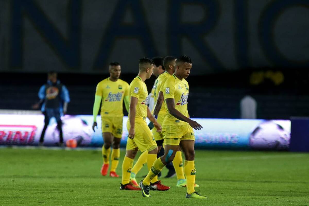 Atlético Bucaramanga cayó 3-0 ante Millonarios, en la tercera jornada de la Liga Águila I de 2017. El cuadro ‘leopardo’ dejó muchas dudas en su funcionamiento y deberá corregir de cara a su próxima presentación en calidad de local contra Envigado. (Foto: Colprensa / VANGUARDIA LIBERAL)