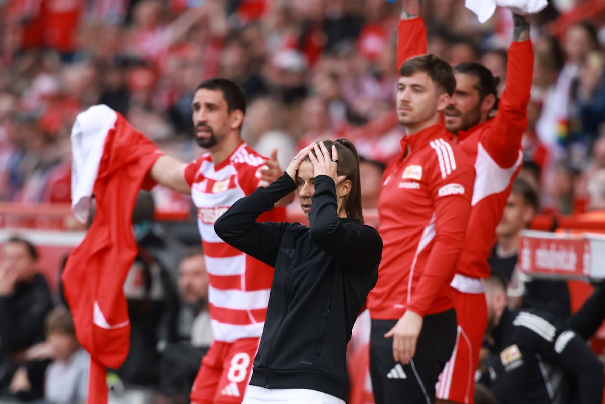 BERLIN (Germany), 18/04/2026.- Unions new head coach Marie-Louise Eta reacts during the Bundesliga soccer match 1. FC Union Berlin and VfL Wolfsburg in Berlin, Germany, 18 April 2026. (Alemania) EFE/EPA/CLEMENS BILAN