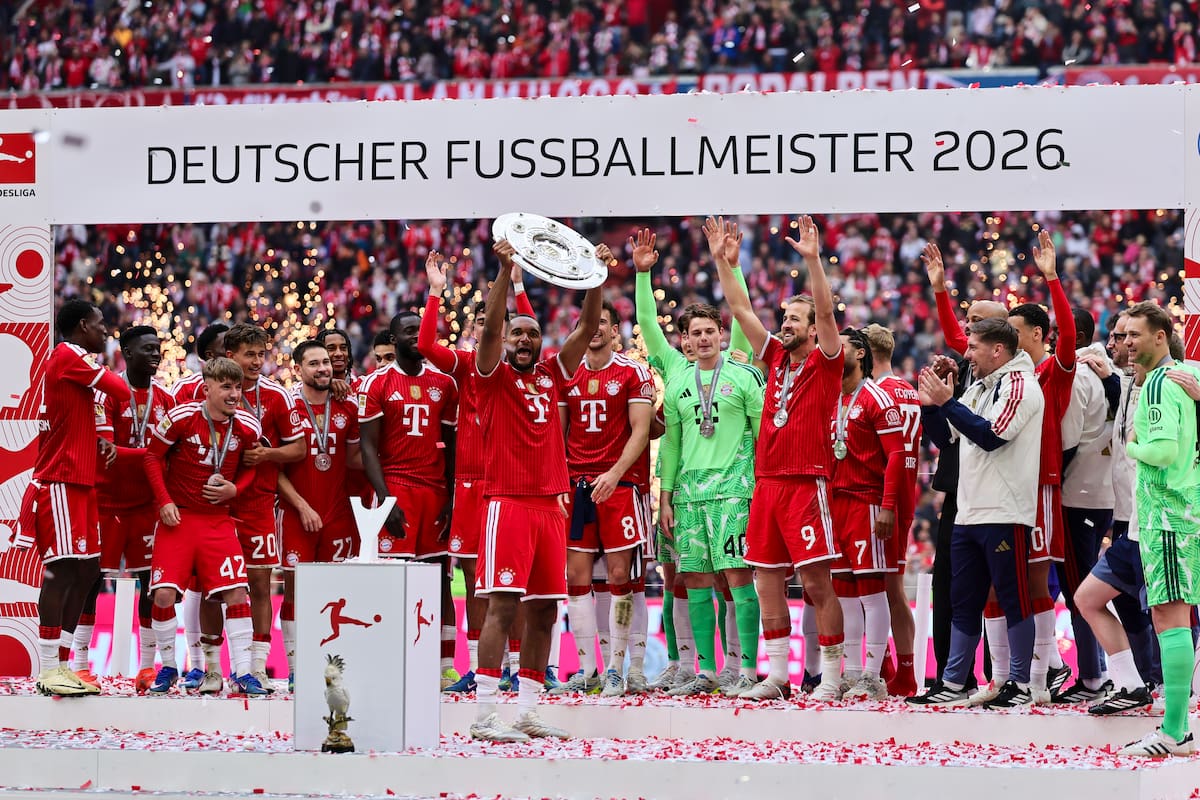 MUNICH (Germany), 16/05/2026.- Bayern Munich's players celebrate their German Bundesliga championship title after the German Bundesliga soccer match between Bayern Munich and 1. FC Cologne in Munich, Germany, 16 May 2026. (Alemania, Colonia) EFE/EPA/RONALD WITTEK CONDITIONS - ATTENTION: The DFL regulations prohibit any use of photographs as image sequences and/or quasi-video.