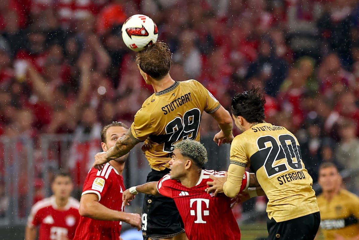 MUNICH (Germany), 28/08/2026.- Luis Diaz of Munich (R) and Finn Jeltsch of Stuttgart (L) in action during the German Bundesliga soccer match between FC Bayern Munich and VfB Stuttgart in Munich, Germany, 28 August 2026. (Alemania) EFE/EPA/ANNA SZILAGYI CONDITIONS - ATTENTION: The DFL regulations prohibit any use of photographs as image sequences and/or quasi-video.