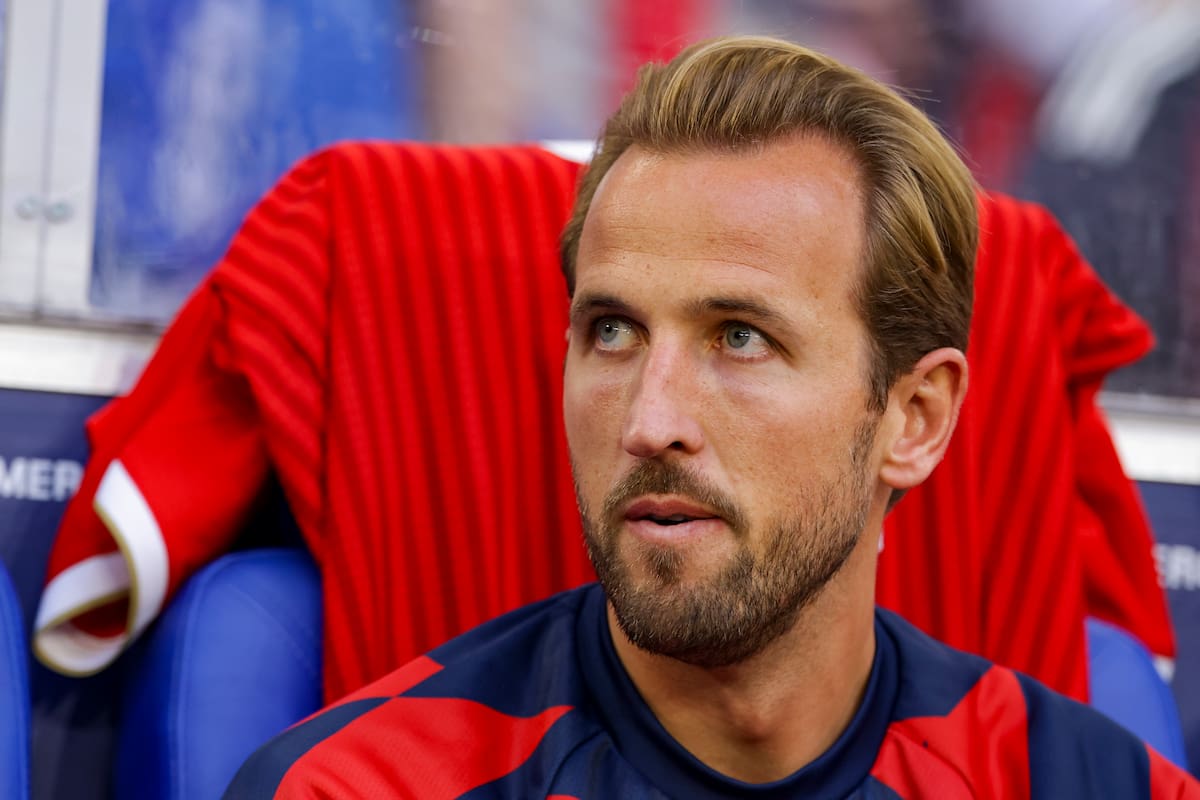GELSENKIRCHEN (Germany), 05/09/2026.- Harry Kane of Munich reacts ahead the German Bundesliga soccer match between FC Schalke 04 and Bayern Munich in Gelsenkirchen, Germany, 05 September 2026. (Alemania) EFE/EPA/CHRISTOPHER NEUNDORF CONDITIONS - ATTENTION: The DFL regulations prohibit any use of photographs as image sequences and/or quasi-video.