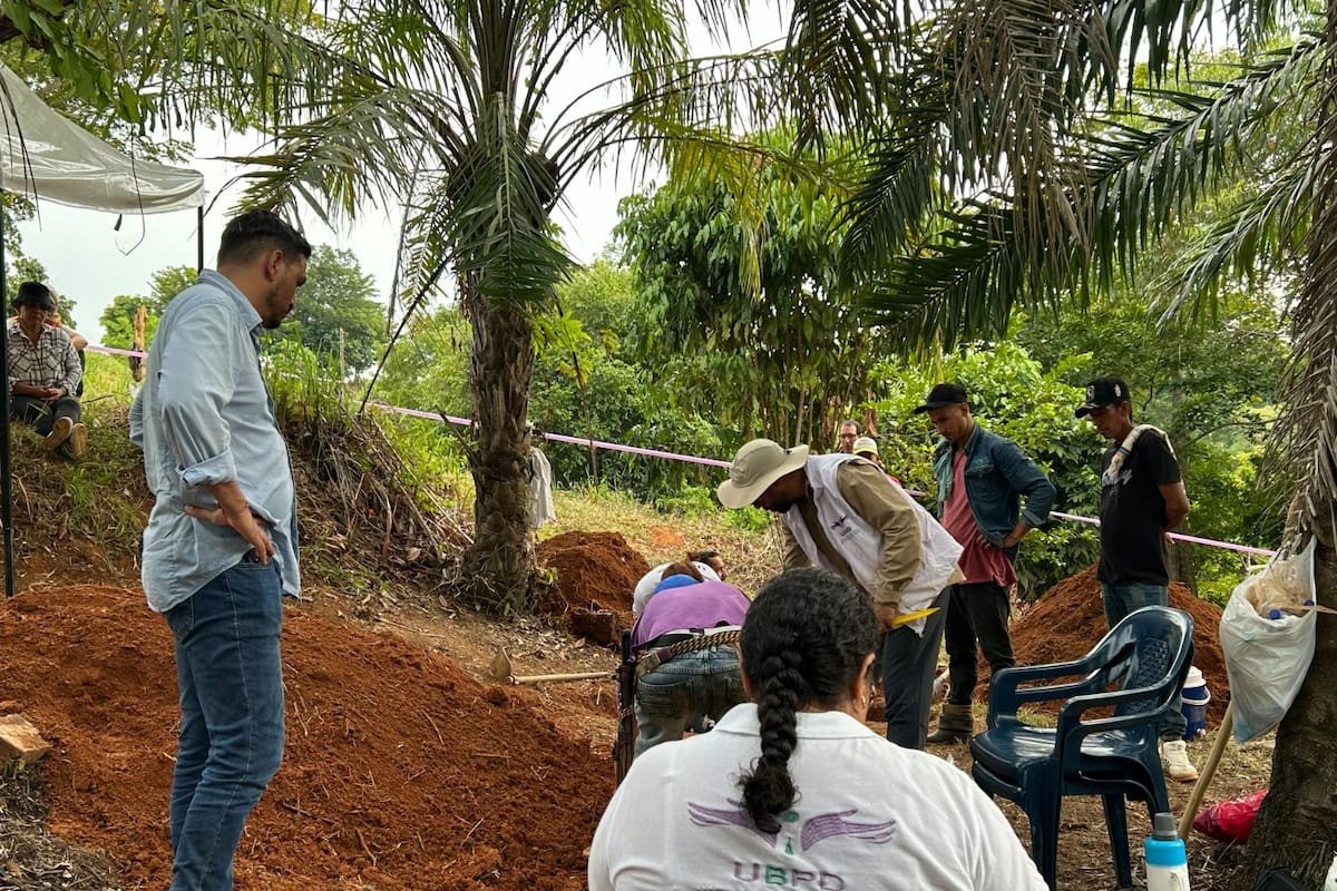 La misión humanitaria de la Unidad de Búsqueda se extendió durante siete días en zona rural de Cantagallo, donde fueron recuperados cinco cuerpos e identificados tres nuevos sitios de interés forense para futuras intervenciones.
Suministrada/Vanguardia