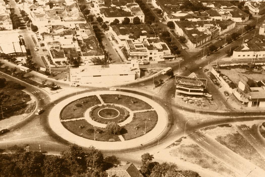 La foto de ayer en Bucaramanga: La extinta Glorieta del Mesón de los Búcaros (Foto: Archivo /VANGUARDIA LIBERAL)