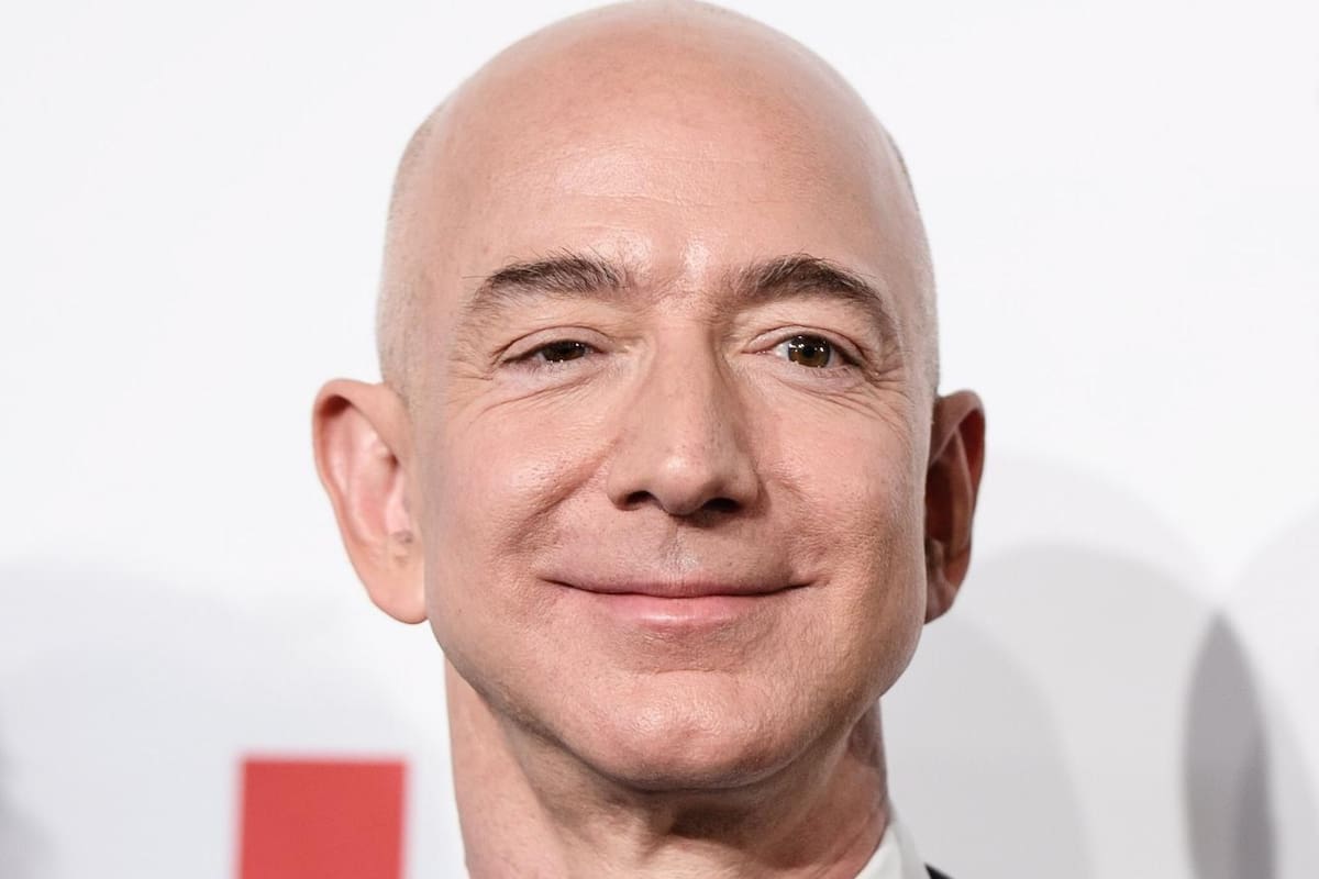 Fotografía de archivo del 24 de abril de 2018 que muestra al CEO de Amazon Jeff Bezos durante un evento en Berlín, Alemania. FOTO: CLEMENS BILAN / EFE