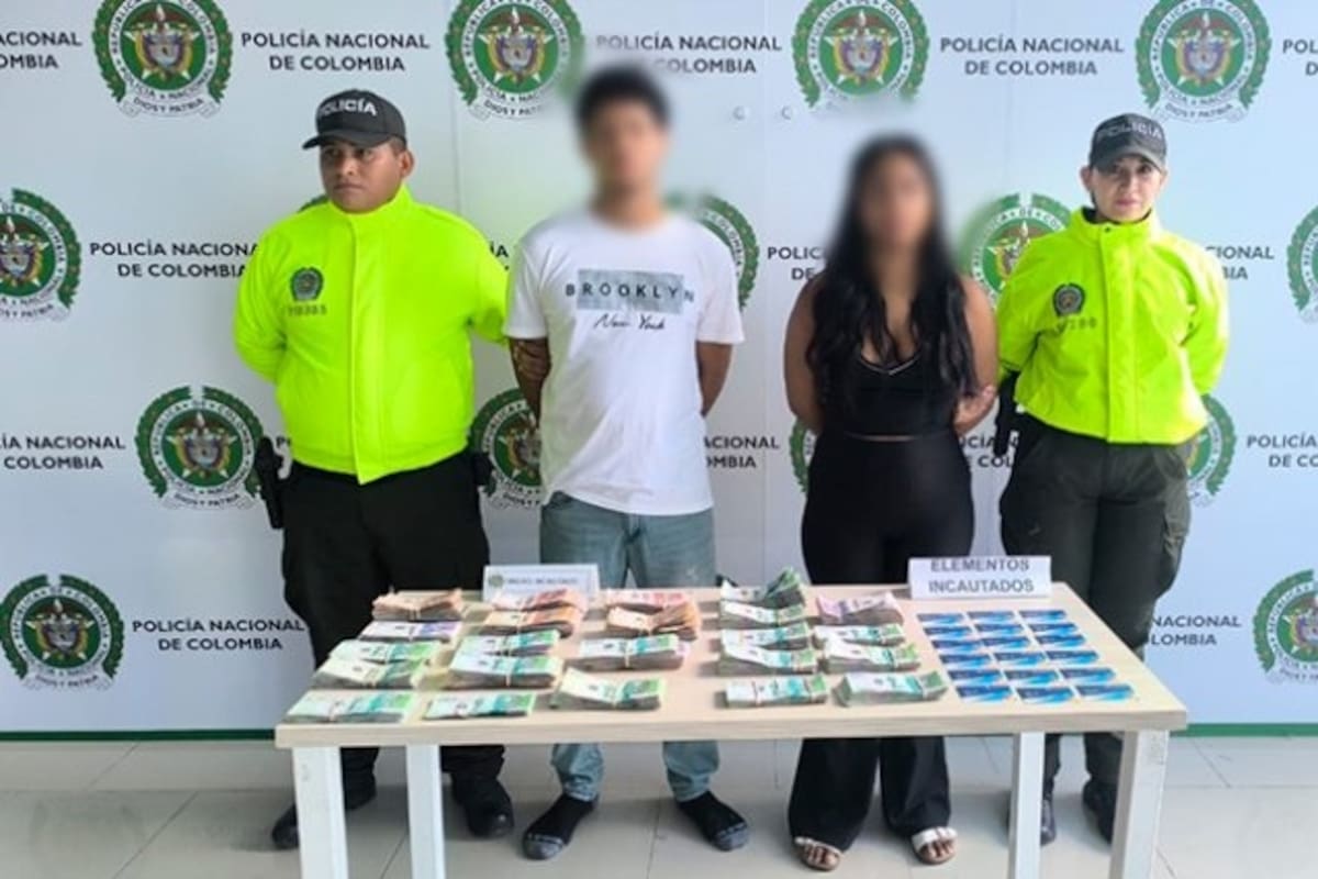 Cae pareja de dominicanos en Cúcuta con millonaria suma de dinero y 24 tarjetas débito. | Foto: Tomada de La Opinión.