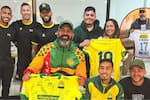 Camiseta a camiseta: futbolistas se unen para reconstruir hogares en el Chocó tras el terremoto