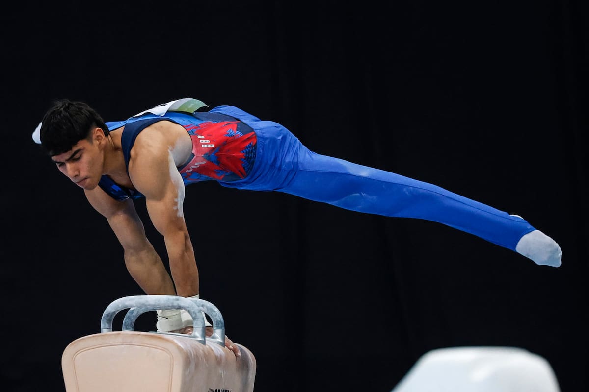 AME2812. RÍO DE JANEIRO (BRASIL), 21/06/2026.- El colombiano Angel Barrajas compite en la prueba de arzones durante la final aparatos masculina del Campeonato Panamericano de Gimnasia Artística este domingo, en el Parque Olímpico de Río de Janeiro (Brasil). EFE/ Antonio Lacerda